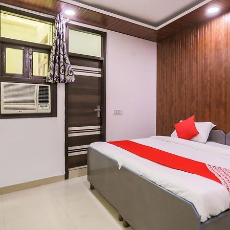 Oyo Jai Palace New Delhi Extérieur photo