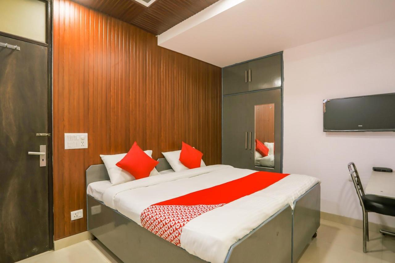 Oyo Jai Palace New Delhi Extérieur photo